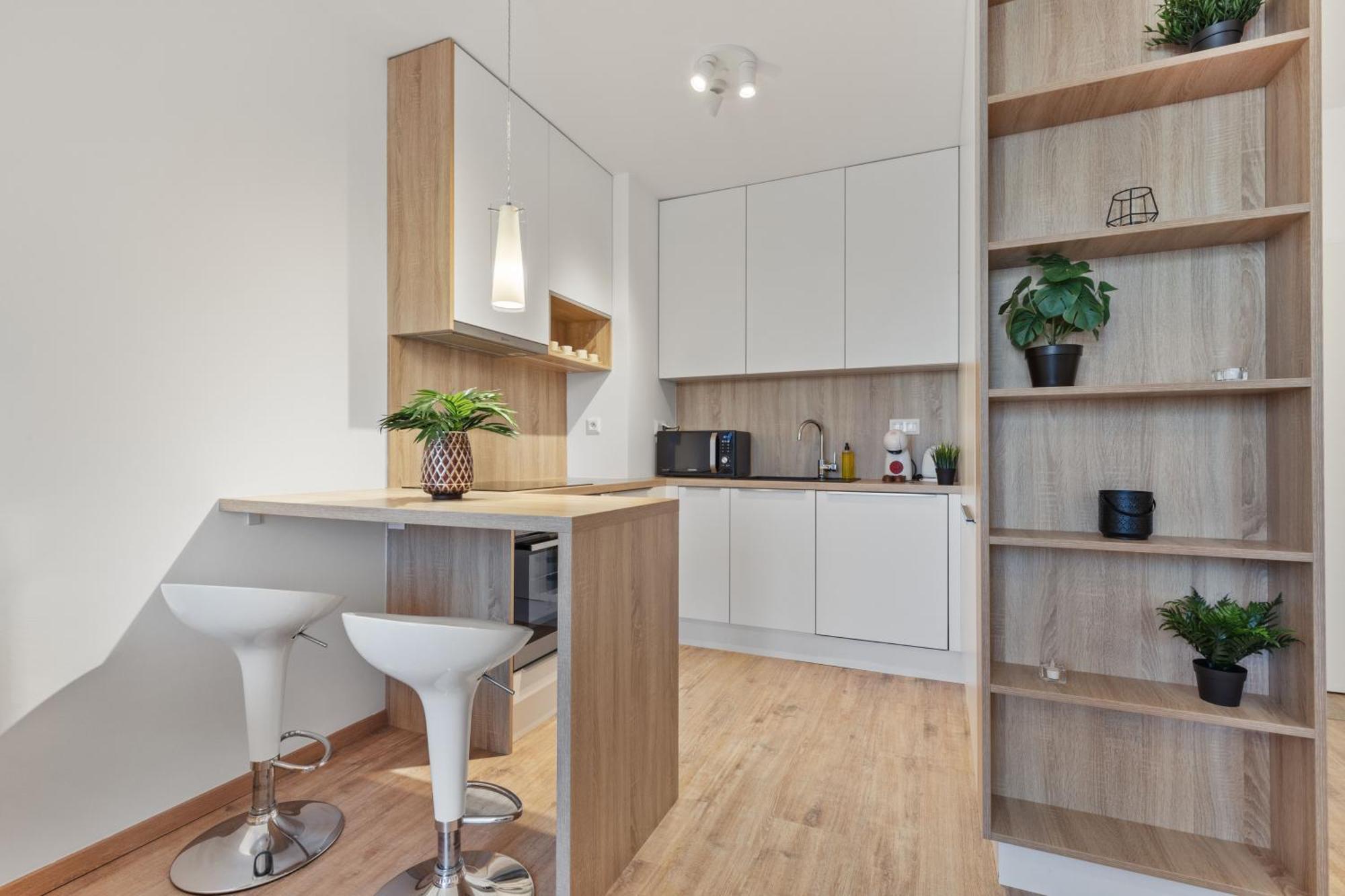 Lam Safari - Balcony - Ac - Free Parking Apartment Bratislava Bagian luar foto