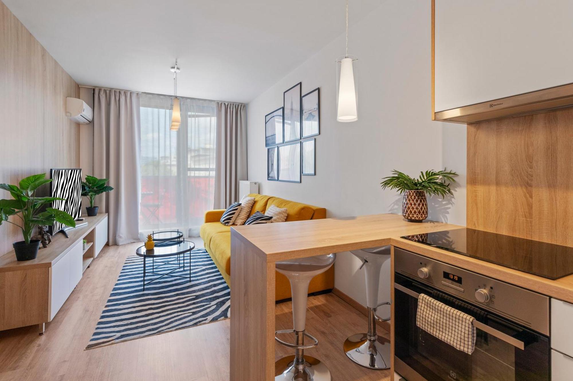 Lam Safari - Balcony - Ac - Free Parking Apartment Bratislava Bagian luar foto